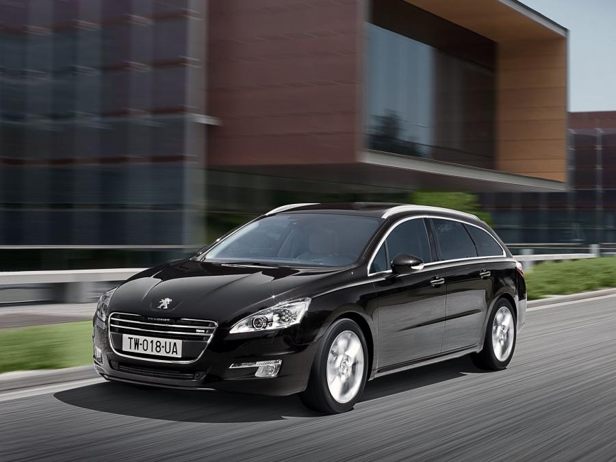  Peugeot 508 SW 2010 года  (фото 18 из 33)